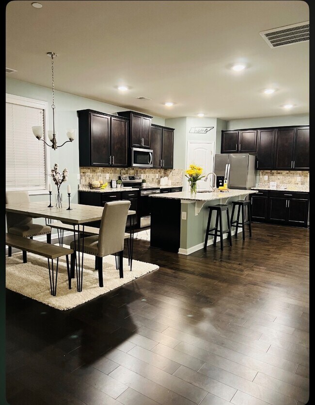 410 Prestige Ct in Pleasant View, TN - Building Photo - Building Photo