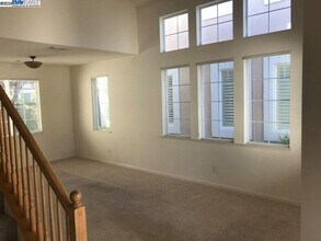 2173 Leafcrest Common in Livermore, CA - Building Photo - Building Photo