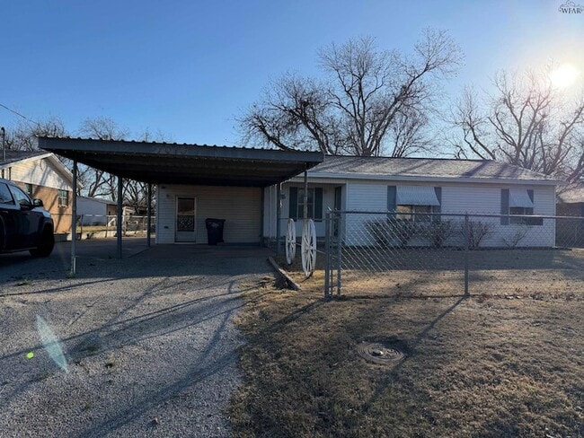 property at 1019 Harris Ln