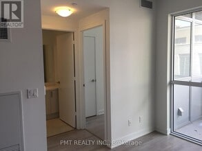 501 St Clair Ave W in Toronto, ON - Building Photo - Building Photo