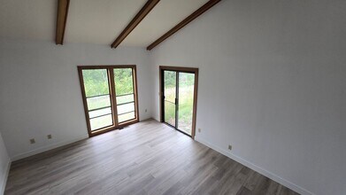 1365 Watertrough Rd in Sebastopol, CA - Building Photo - Building Photo
