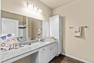 Reserve at Long Point in Hattiesburg, MS - Foto de edificio - Building Photo