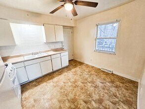 1695 Leighton Ave in Akron, OH - Building Photo - Building Photo