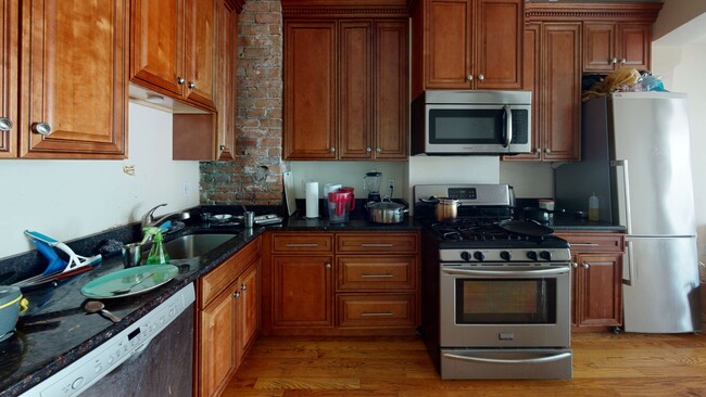 2 Chesterton St, Unit 2