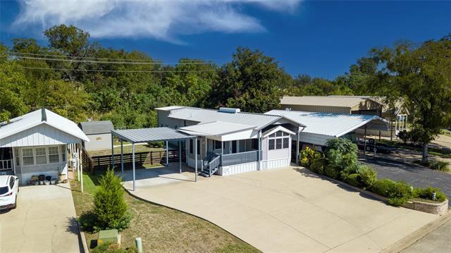 710 Brazos Harbor Cir in Granbury, TX - Building Photo