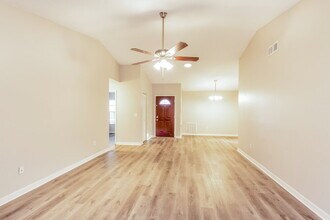 1512 Blueteal Dr in Brandon, FL - Building Photo - Building Photo