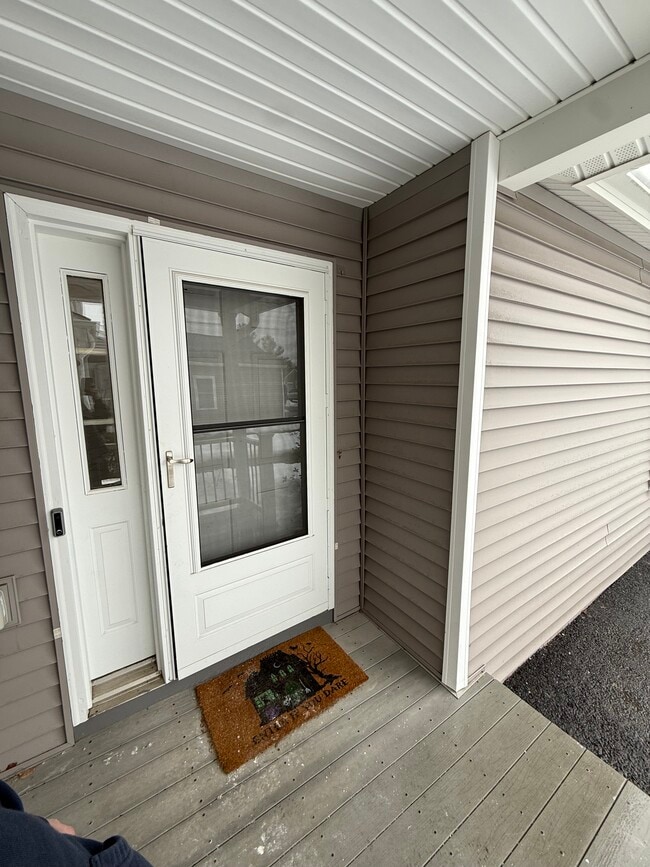 791 Long Hill Rd, Unit Unit B in Middletown, CT - Building Photo - Building Photo