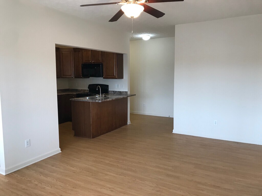 The Sheldrake Apartments Indianapolis, IN Apartments