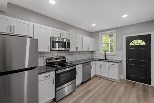109 W Cherryhill St in Pittsburgh, PA - Building Photo
