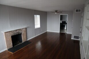 6518 Outlook Ave in Oakland, CA - Building Photo