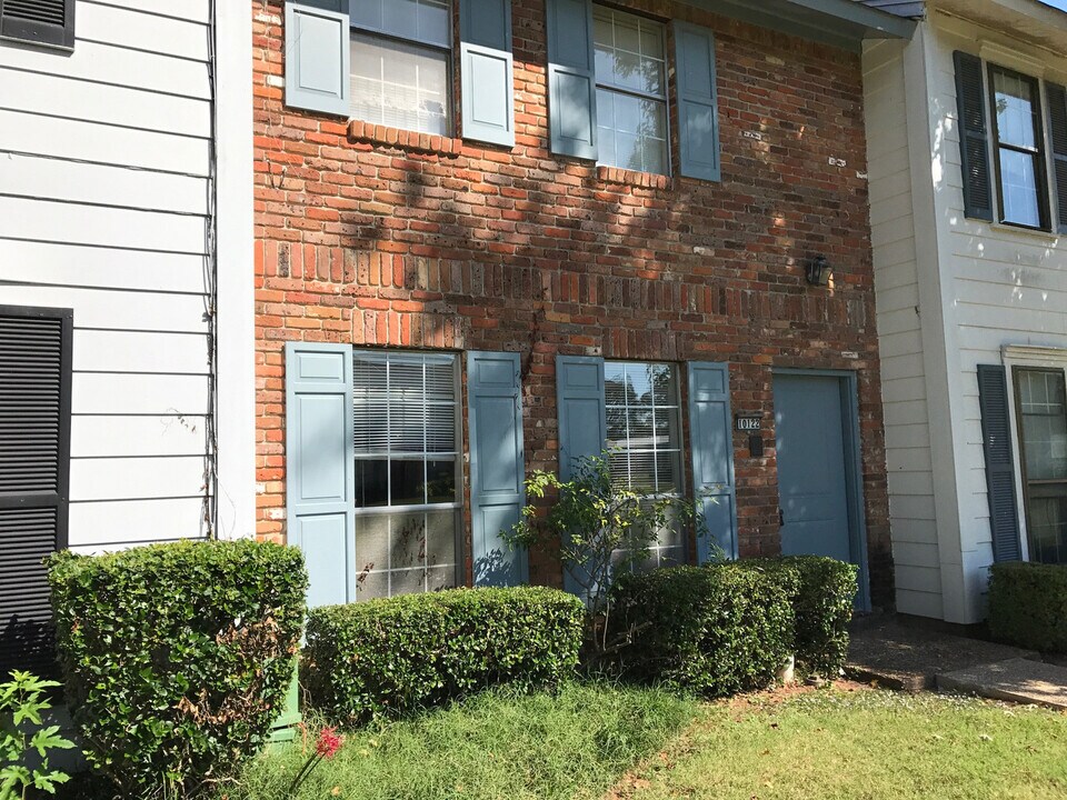 10122 Carlsbad Dr in Shreveport, LA - Building Photo