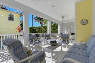 362 2nd Ave N in Naples, FL - Building Photo - Building Photo