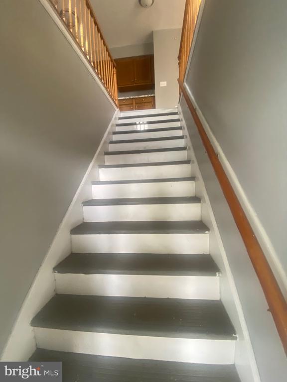 880 W Oak St in Old Forge, PA - Building Photo - Building Photo