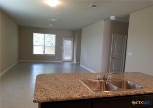 2037 Flintshire Dr in New Braunfels, TX - Building Photo - Building Photo