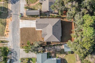 110 4th St in Niceville, FL - Building Photo - Building Photo