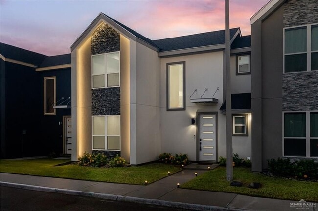 property at 5604 N Crown Point