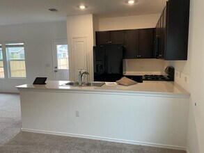 7501 Poppy Petal Dr in Austin, TX - Building Photo - Building Photo