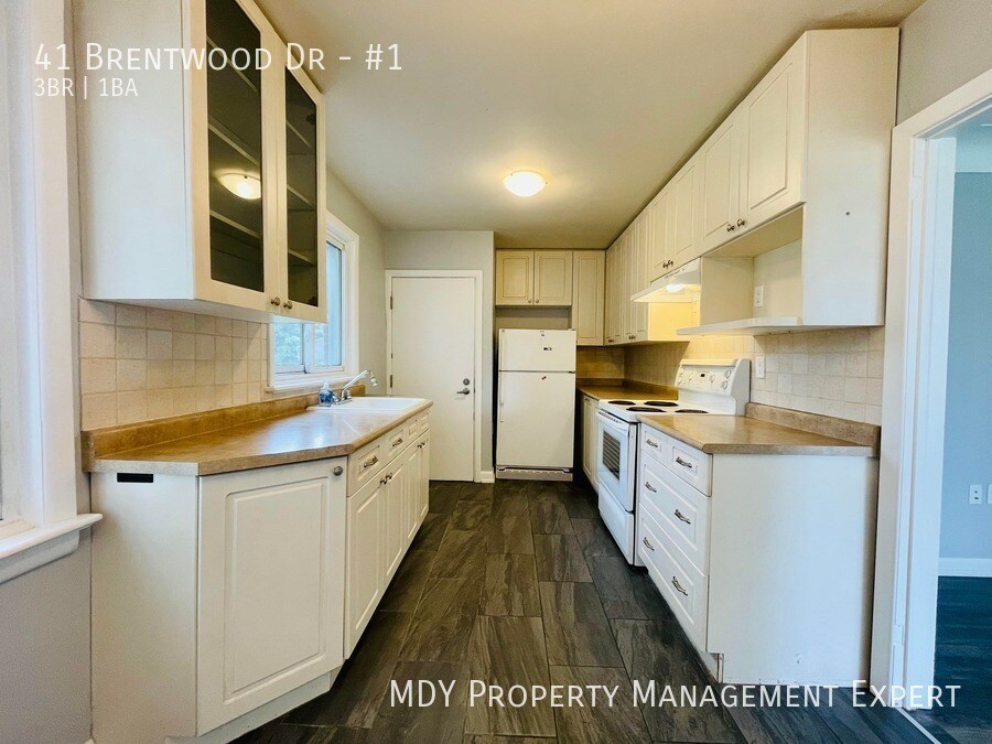 41 Brentwood Dr in Hamilton, ON - Building Photo