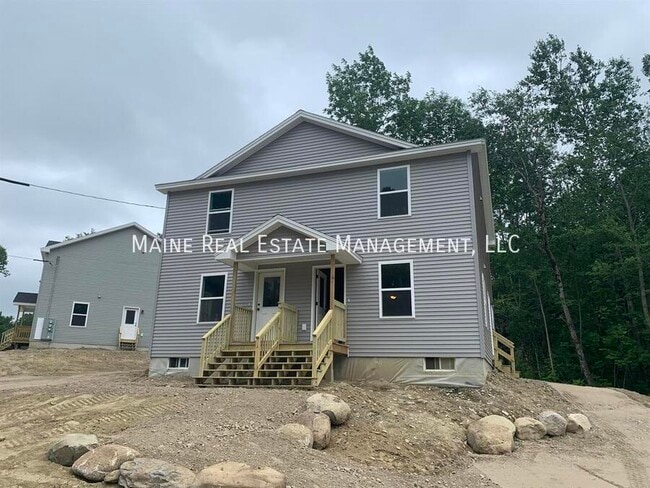 property at 9 Twin Oak Dr