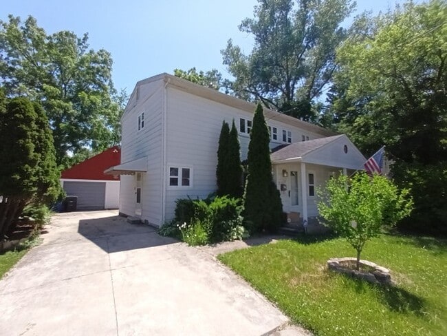 31437 Alcona Ct in Westland, MI - Building Photo - Building Photo