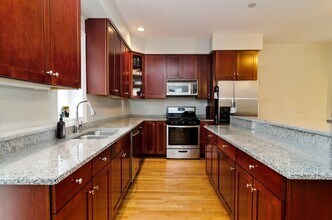 5127 N Damen Ave in Chicago, IL - Foto de edificio - Building Photo
