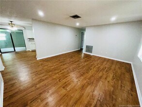 5213 Hummingbird Way in Fort Pierce, FL - Building Photo - Building Photo