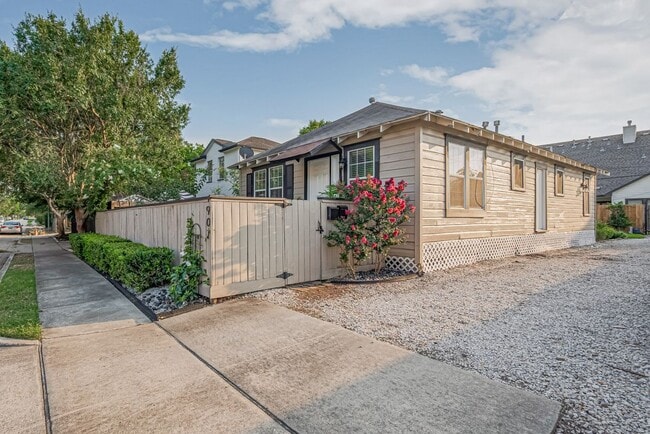 907 Enid St in Houston, TX - Building Photo - Building Photo