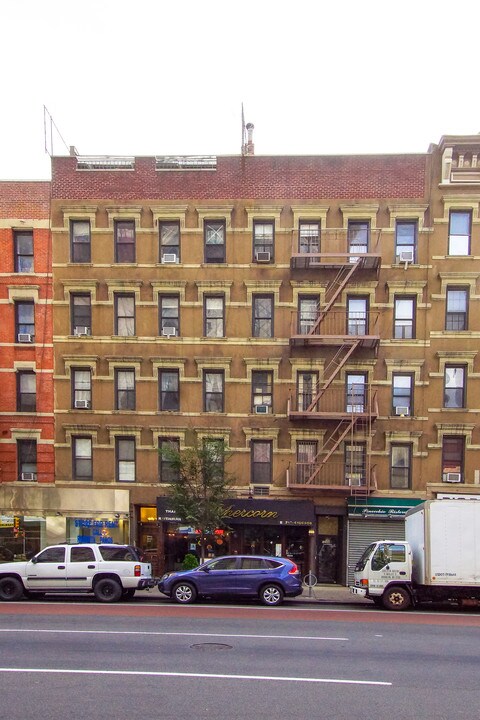 1748 1st Ave in New York, NY - Building Photo