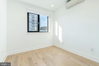 965 Frankford Ave in Philadelphia, PA - Building Photo - Building Photo