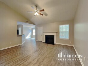 737 Baskins Cir in Winder, GA - Foto de edificio - Building Photo