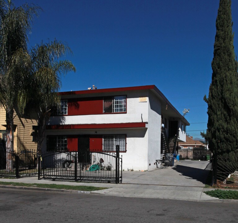 731 E 25th St in Los Angeles, CA - Building Photo