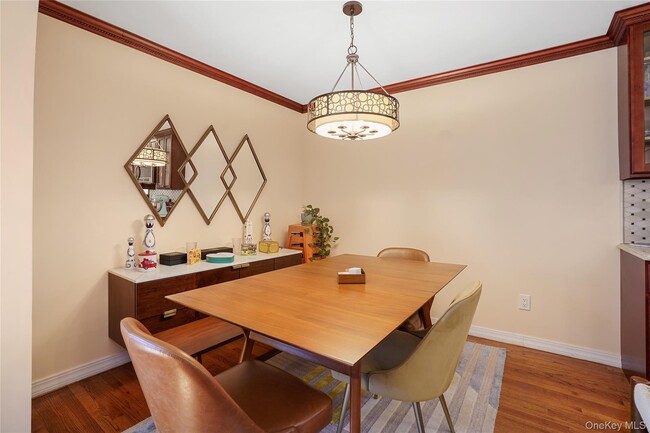 208-44 15th Dr in Queens, NY - Building Photo - Building Photo