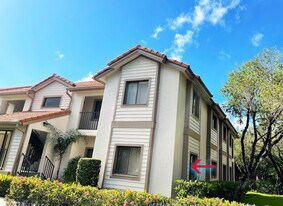 1103 Duncan Cir, Unit 1040 in Palm Beach Gardens, FL - Building Photo