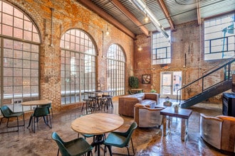 Bellevue Mill Apartments in Hillsborough, NC - Foto de edificio - Building Photo