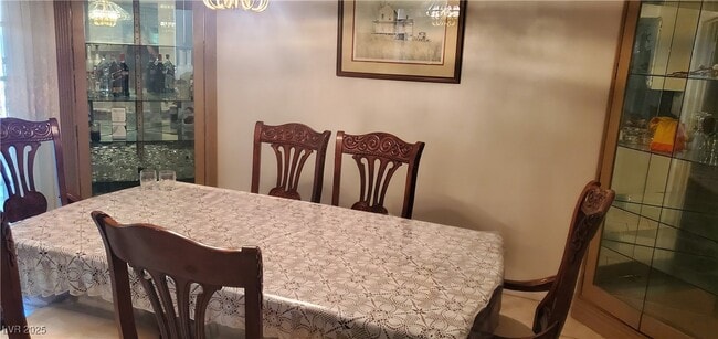 property at 2728 Bayo Ct