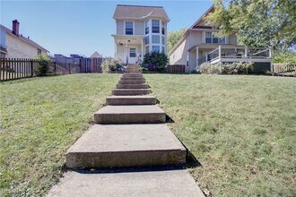 2494 W 7th St in Cleveland, OH - Building Photo - Building Photo
