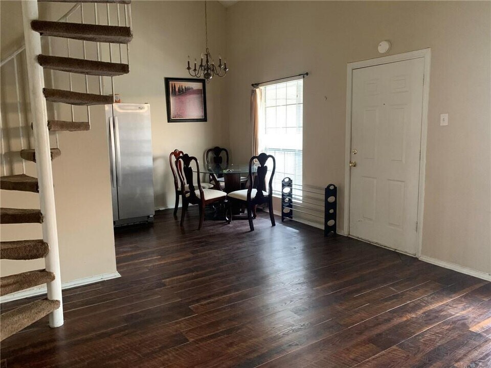 2401 Leon St in Austin, TX - Building Photo