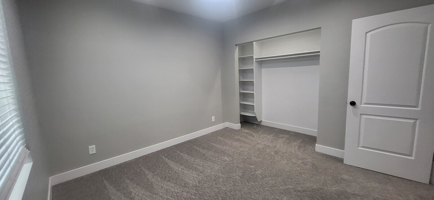 393 S Cor Vw Dr in Tooele, UT - Building Photo