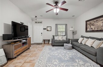 2606 Las Brisas St in Corpus Christi, TX - Foto de edificio - Building Photo