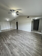 490 Kentucky Woods Ln W in Orlando, FL - Building Photo - Building Photo