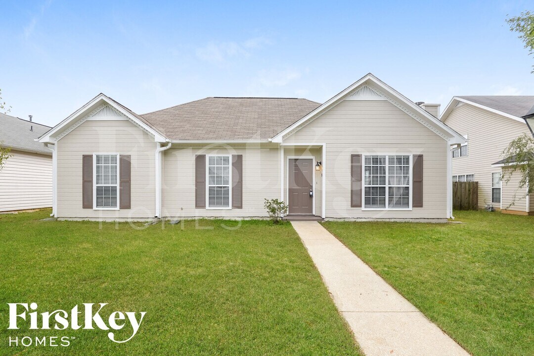 2014 Plantation Pkwy in Moody, AL - Foto de edificio