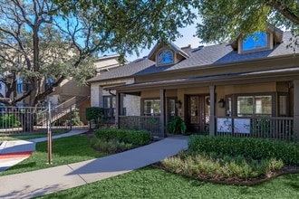 The Arboretum in San Antonio, TX - Foto de edificio - Building Photo