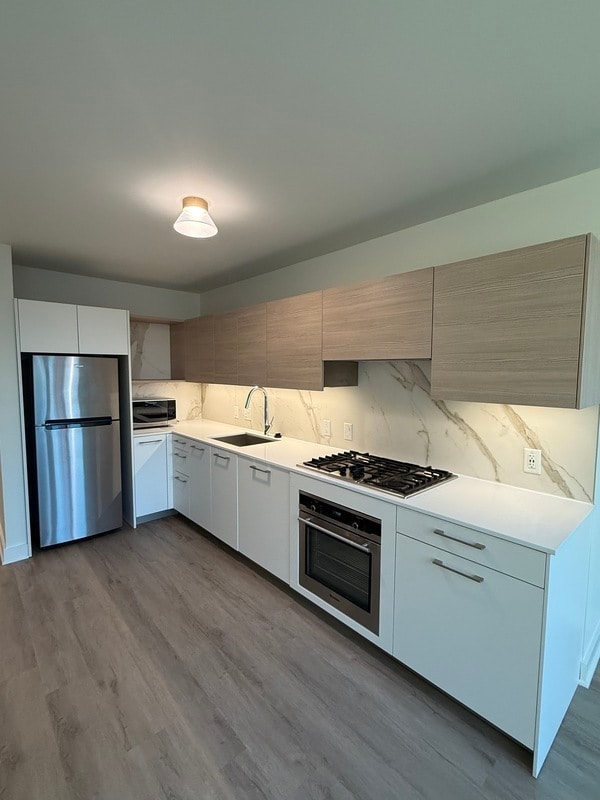 641 W Lake St in Chicago, IL - Building Photo - Building Photo