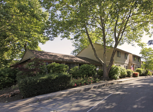 Summerfield in Tigard, OR - Foto de edificio - Building Photo