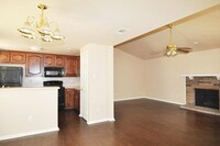 7005 Shadow Bend Dr in Fort Worth, TX - Building Photo - Building Photo