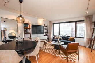 3100 N Lake Shore Dr in Chicago, IL - Building Photo - Building Photo