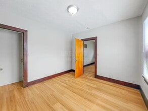 2733 Chase Ct in Louisville, KY - Building Photo - Building Photo