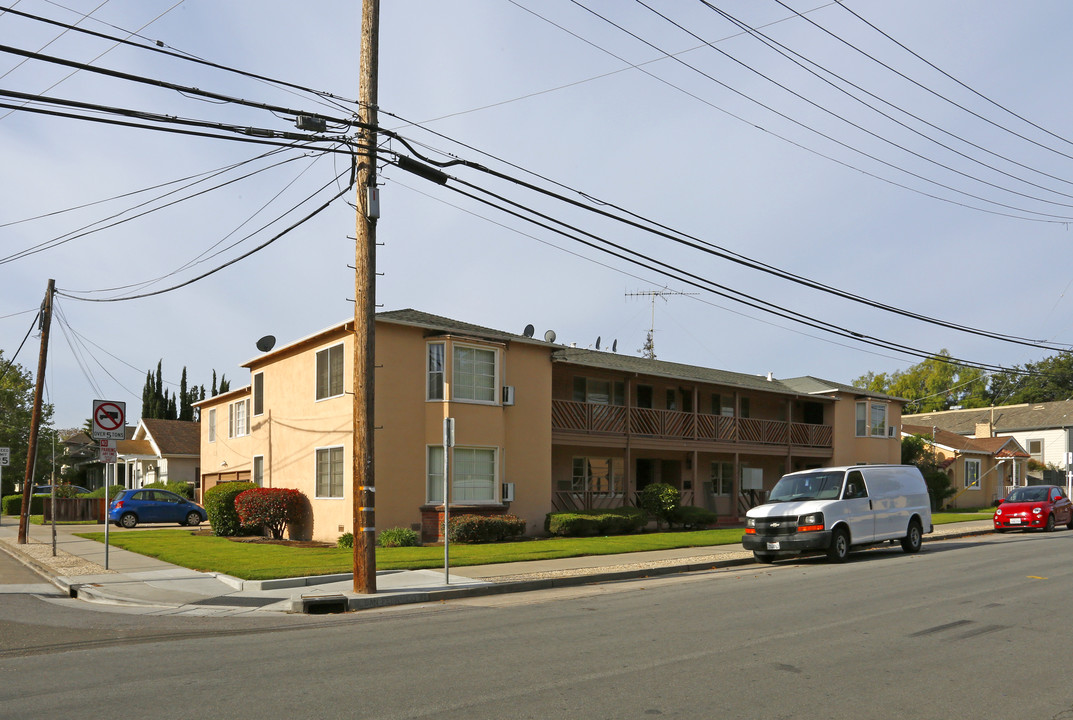 1012 W San Fernando St in San Jose, CA - Building Photo