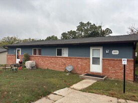 1071 Kathryn in Columbia, MO - Building Photo
