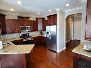 23711 Wolf Rd in Bay Village, OH - Building Photo - Building Photo